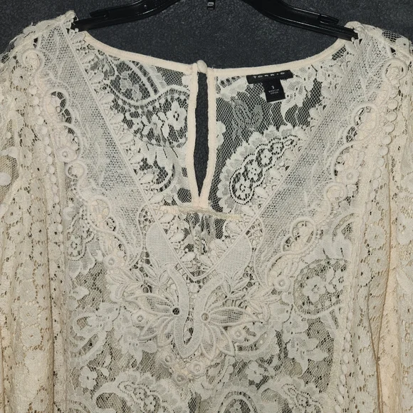Torrid Cream Long Sleeve Lace Blouse Size 1 (1X) - Picture 4 of 9